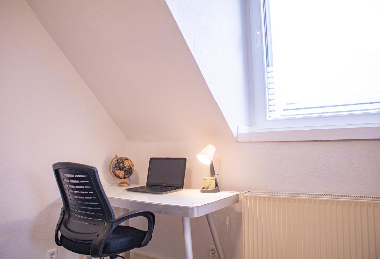 Appartement Bis 5 Personen, Parkplatz, Arbeitsplatz à Solingen Extérieur photo