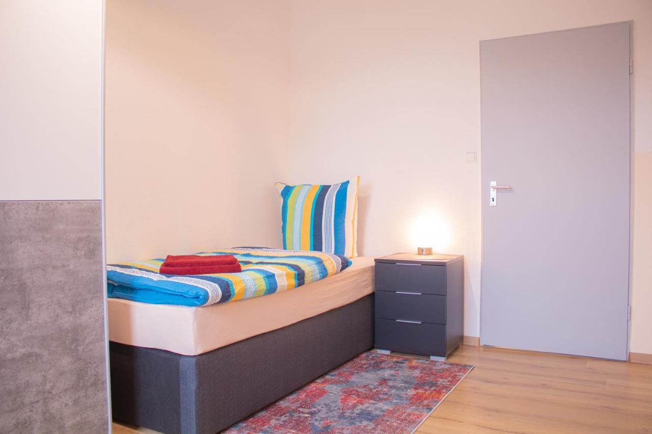 Appartement Bis 5 Personen, Parkplatz, Arbeitsplatz à Solingen Extérieur photo